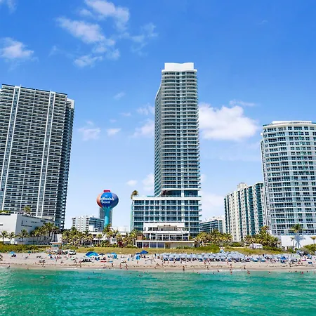 Beachside Condo With A Mesmerizing Ocean View